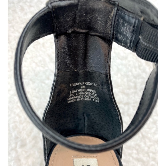 STEVE MADDEN • Friday Black Open-Toe Chunky Block Heeled Ankle Strap Sandals, 9 - Picture 15 of 16
